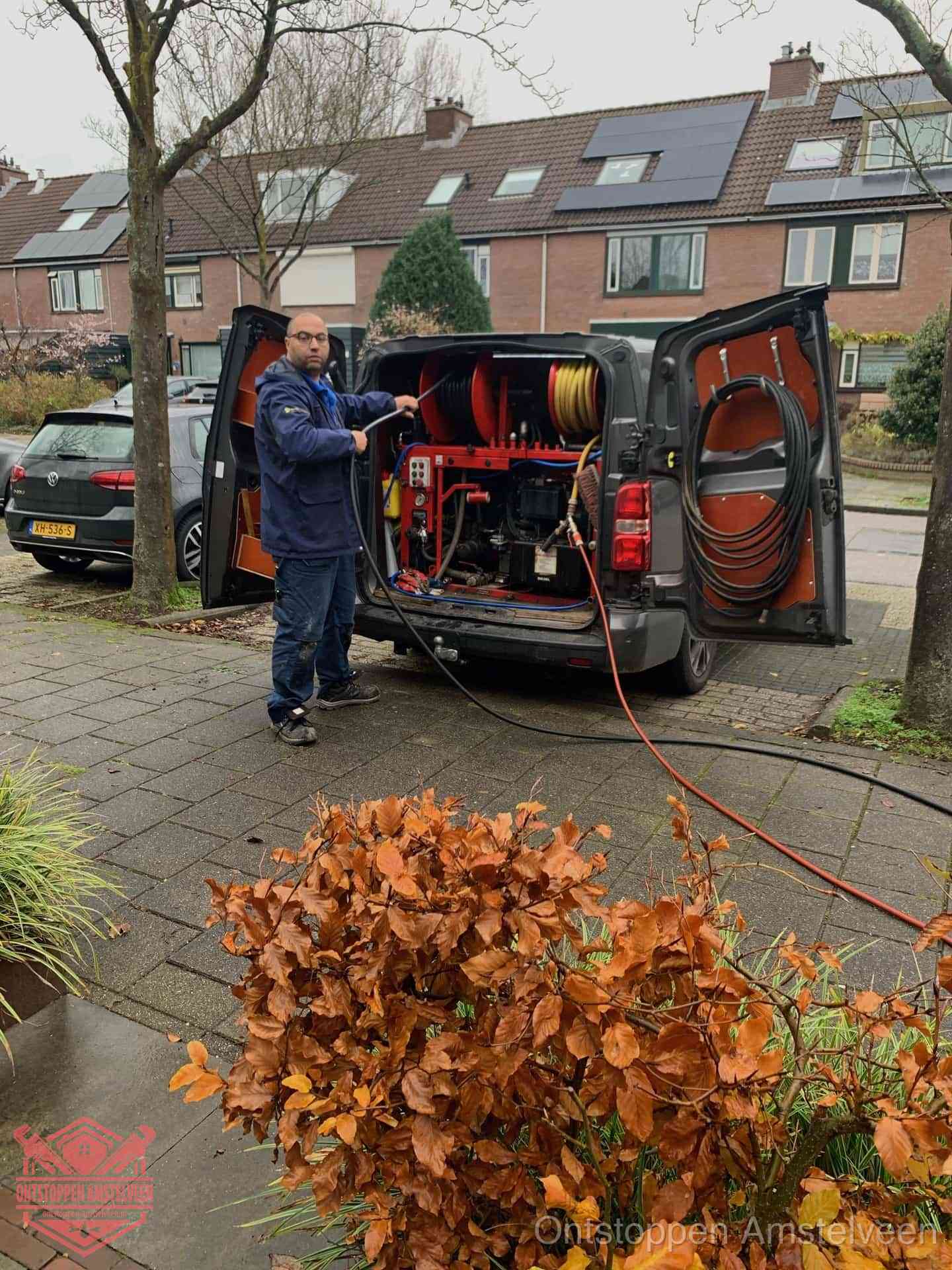 Rioolservice in de wijk in Amstelveen